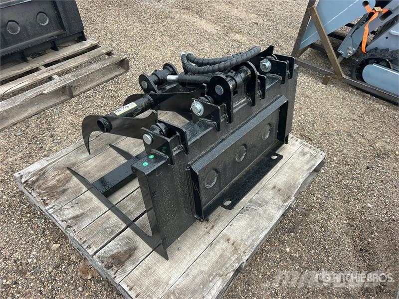 37 in Log Mini Skid Steer Grapple (Unused) Griebtuvai