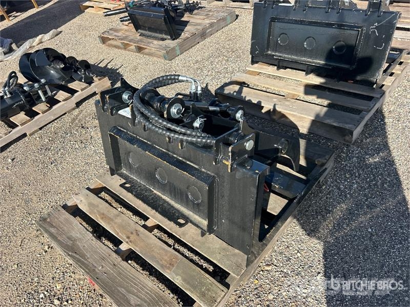 37 in Mini Skid Steer Grapple (Unused) Griebtuvai