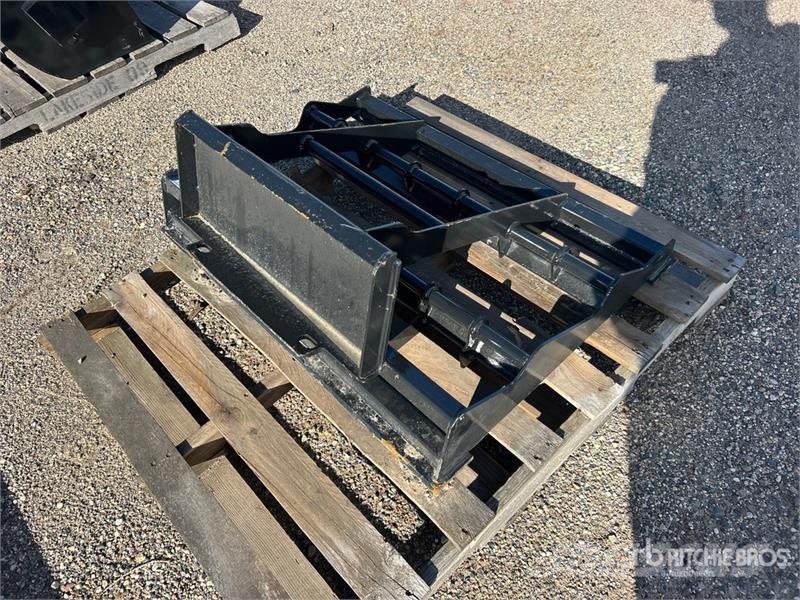 38 in Mini Skid Steer Landplane (Unused) Smyky