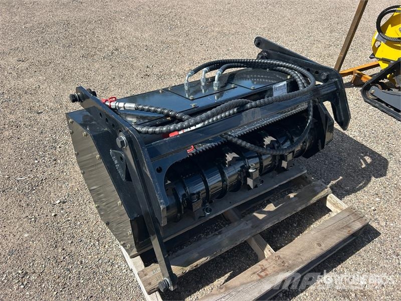 38 in Mini Skid Steer Mulcher (Unused) Stobbenfreesmachines