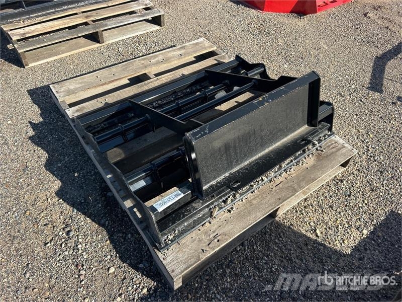 38 in Mini Skid Steer Landplane (Unused) Smyky