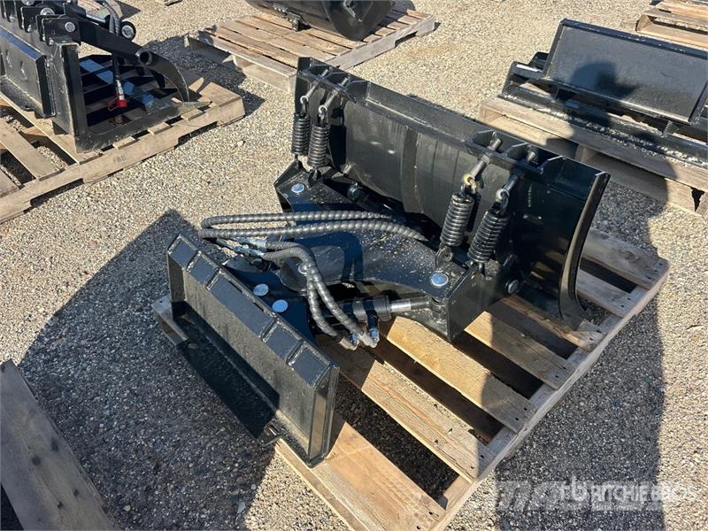 39 in Mini Skid Steer Dozer (Unused) Lemiesze