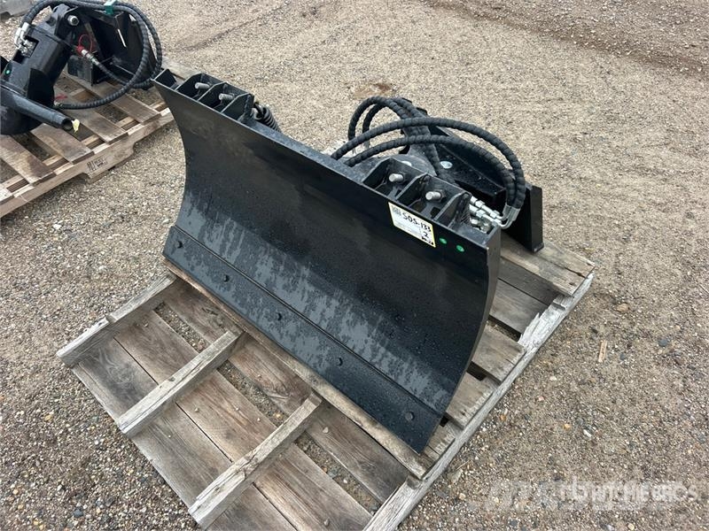 39 in Mini Skid Steer Snow Blade (Unused) Lumesahad