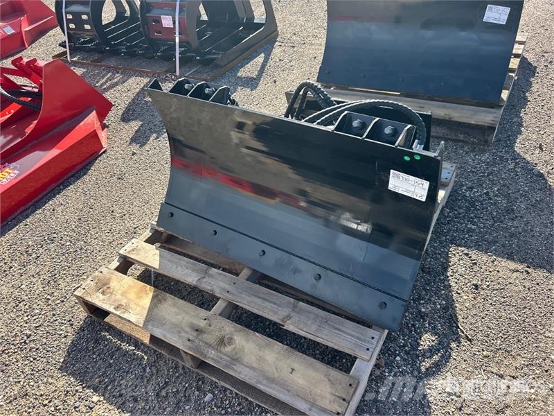 39 in Mini Skid Steer Dozer (Unused) Lemiesze