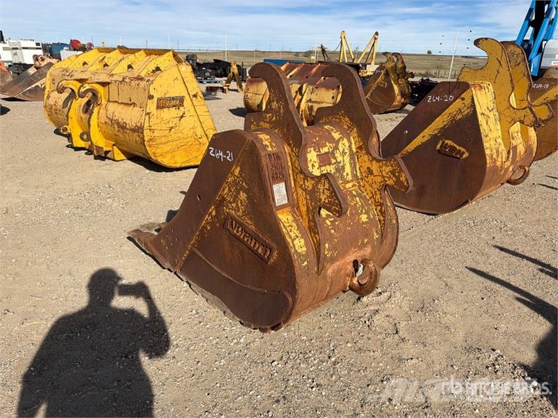 42 in Digging Excavator Bucket Baldes