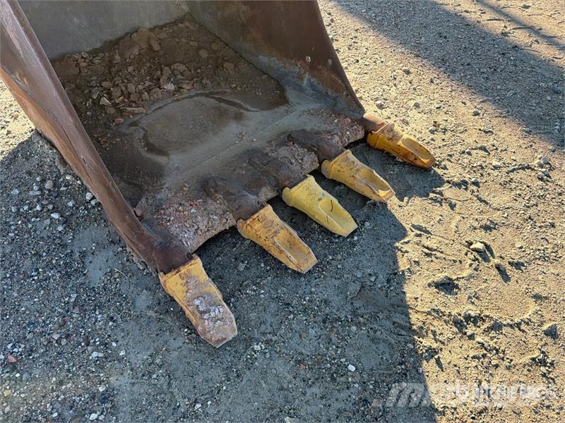 42 in Digging Excavator Bucket - Fits Cat 320 Ковши