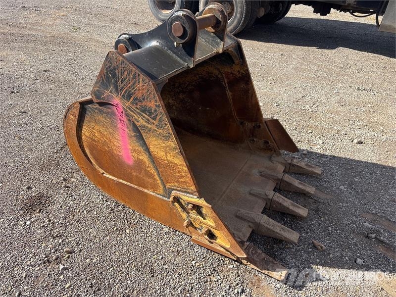  42 in Excavator Bucket - Fits Hyundai 140LC-7 دلاء
