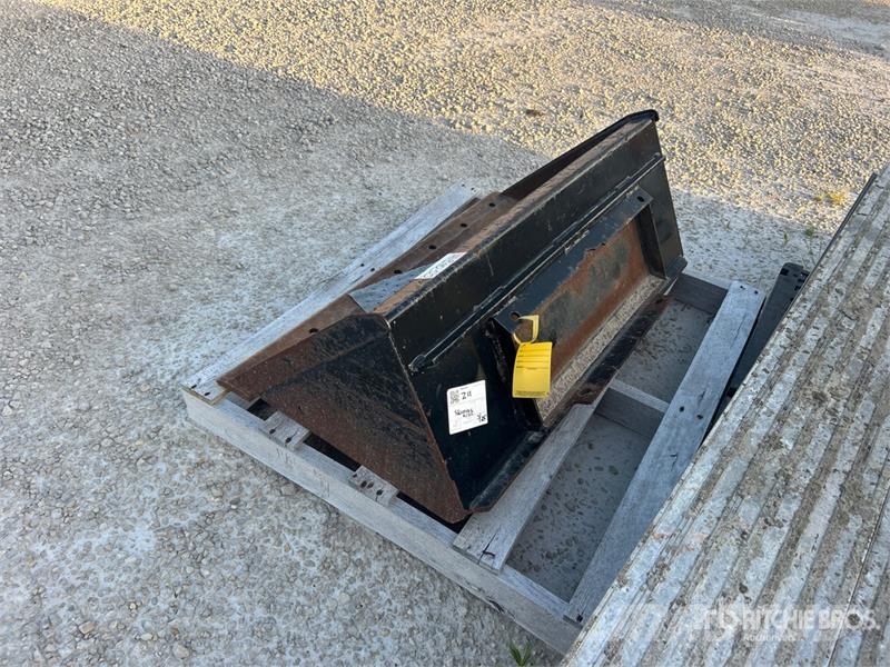  42 in General Purpose Mini Skid Steer Bucket Bakken