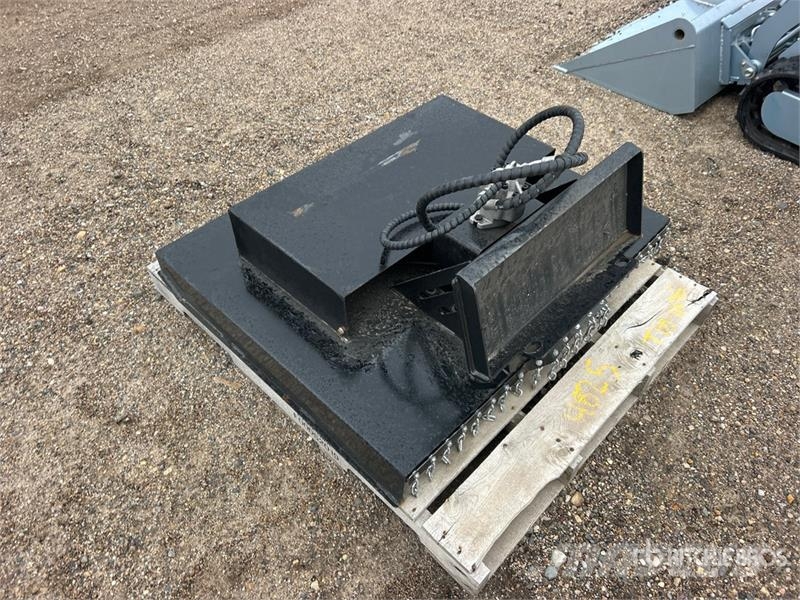 43 in Mini Skid Steer Brush Cutter (Unused) Gezogene und selbstfahrende Mäher
