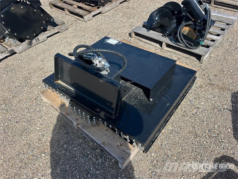  43 in Mini Skid Steer Brush Cutter (Unused) ماكينات جز العشب