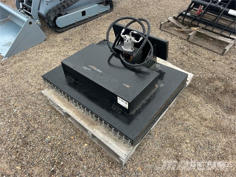 43 in Mini Skid Steer Brush Cutter (Unused) Gezogene und selbstfahrende Mäher