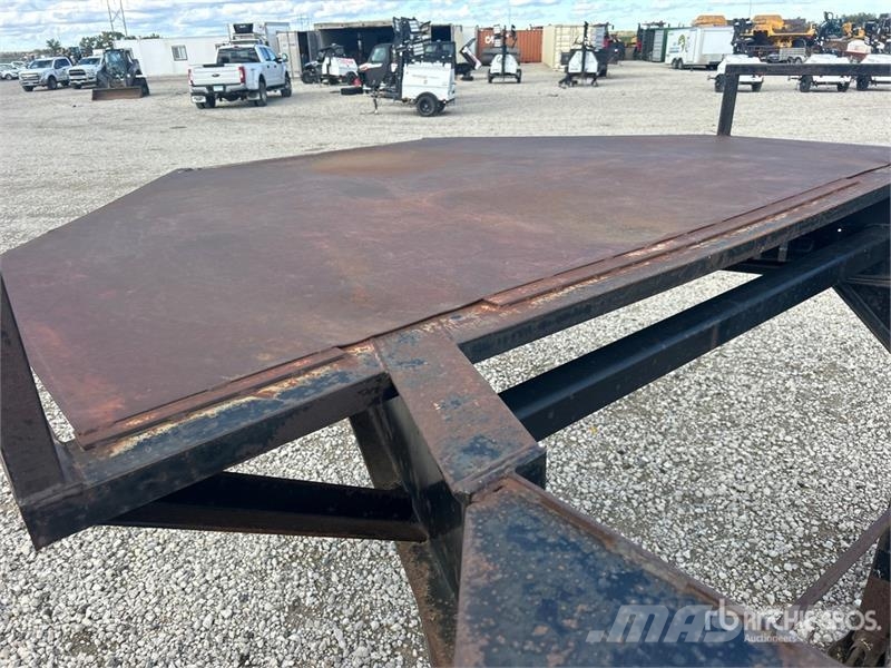 48 ft Tri/A Gooseneck Equipment Trailer 車両運搬用トレーラー