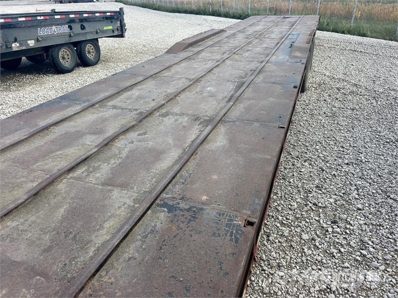 48 ft Tri/A Gooseneck Equipment Trailer 車両運搬用トレーラー