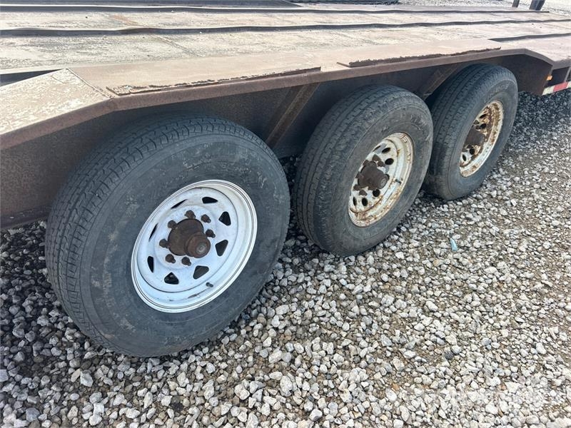 48 ft Tri/A Gooseneck Equipment Trailer 車両運搬用トレーラー