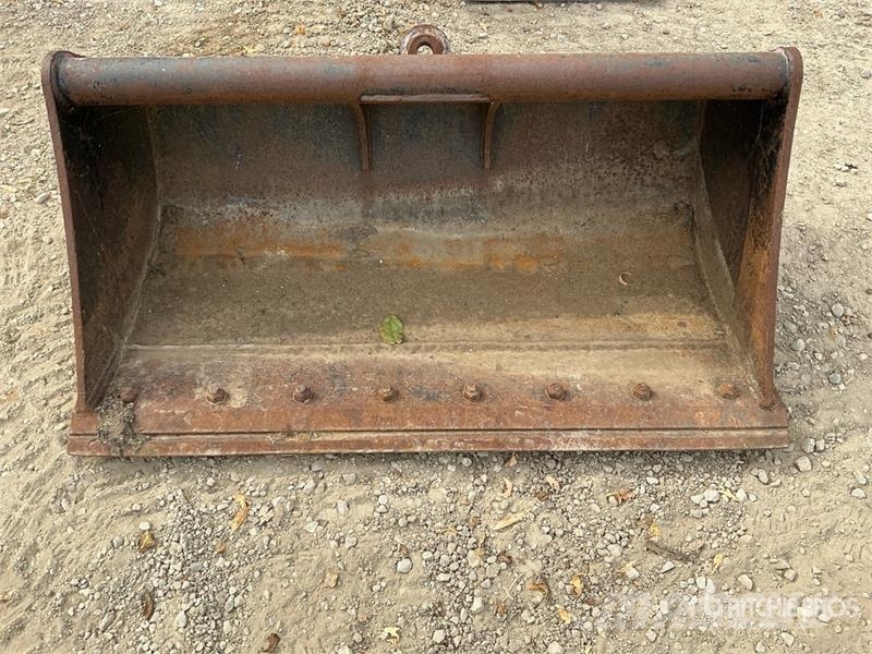 48 in Cleanup Tag Excavator Bucket - Fits Takeuchi Cucharones
