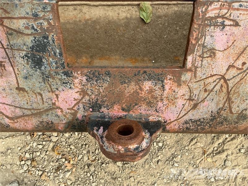 48 in Cleanup Tag Excavator Bucket - Fits Takeuchi Cucharones
