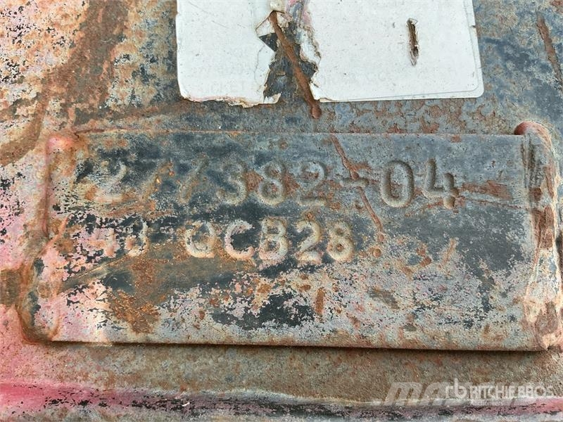 48 in Cleanup Tag Excavator Bucket - Fits Takeuchi Cucharones