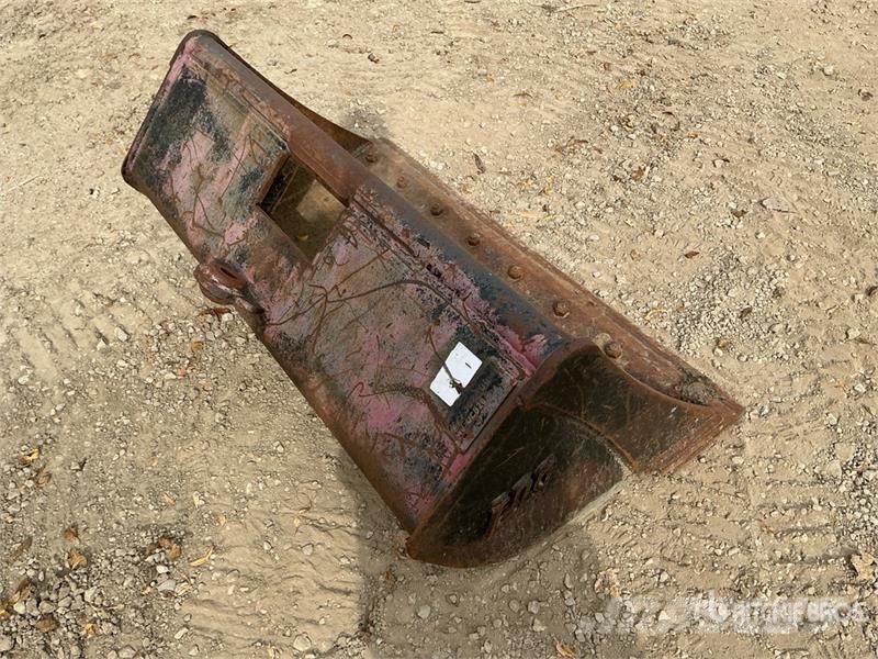 48 in Cleanup Tag Excavator Bucket - Fits Takeuchi Cucharones