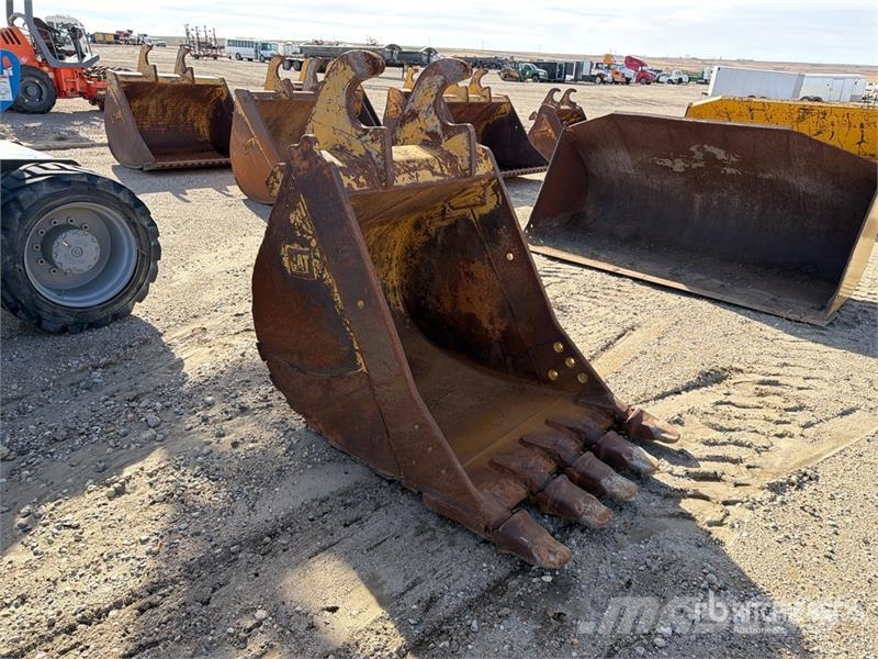 48 in Digging Excavator Bucket Baldes
