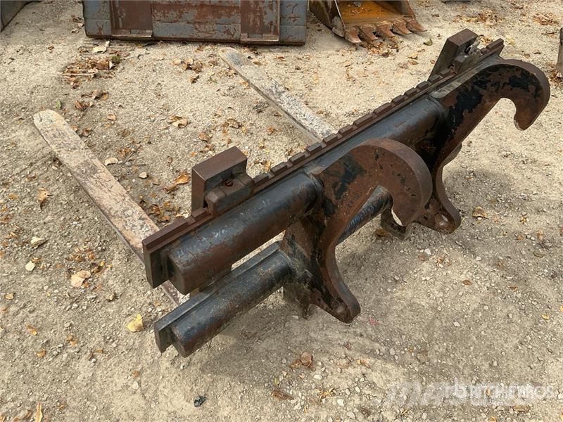  48 in Fork Attachment - Fits CAT Horquillas