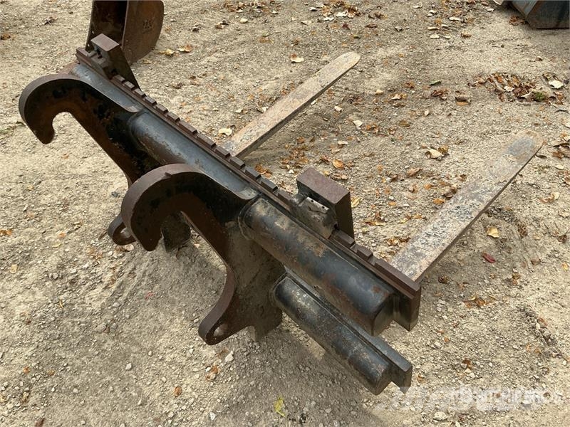  48 in Fork Attachment - Fits CAT Horquillas