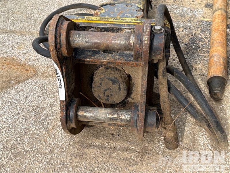  48 in Hydraulic Breaker - Fits Yanmar Martelos / Rompedores