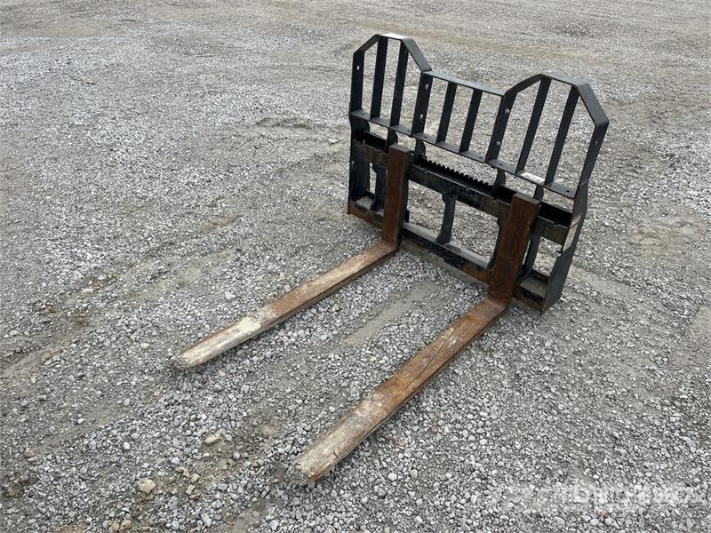 48 in Skid Steer Forks Garfos