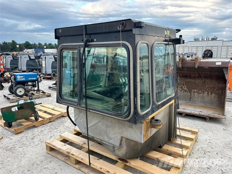 5 ft 7 in Cab - Fits Cat D10 Кабины