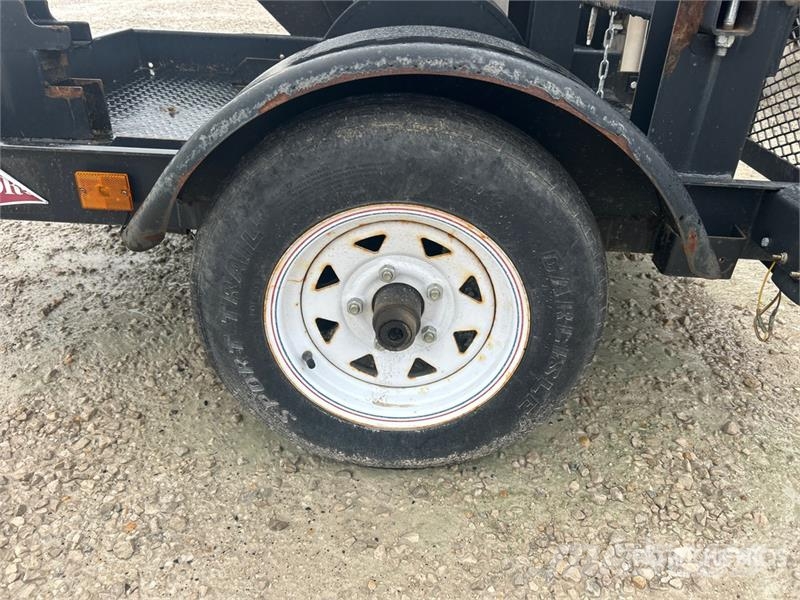 5 ft S/A Trencher Trailer Mélybölcsős