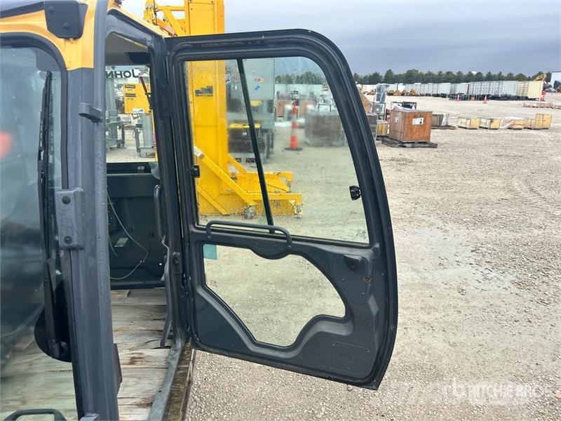 6 ft John Deere Excavator Cab 駕駛室與內部