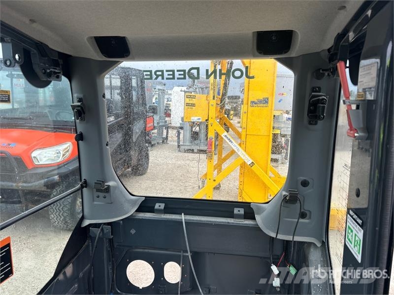 6 ft John Deere Excavator Cab 駕駛室與內部