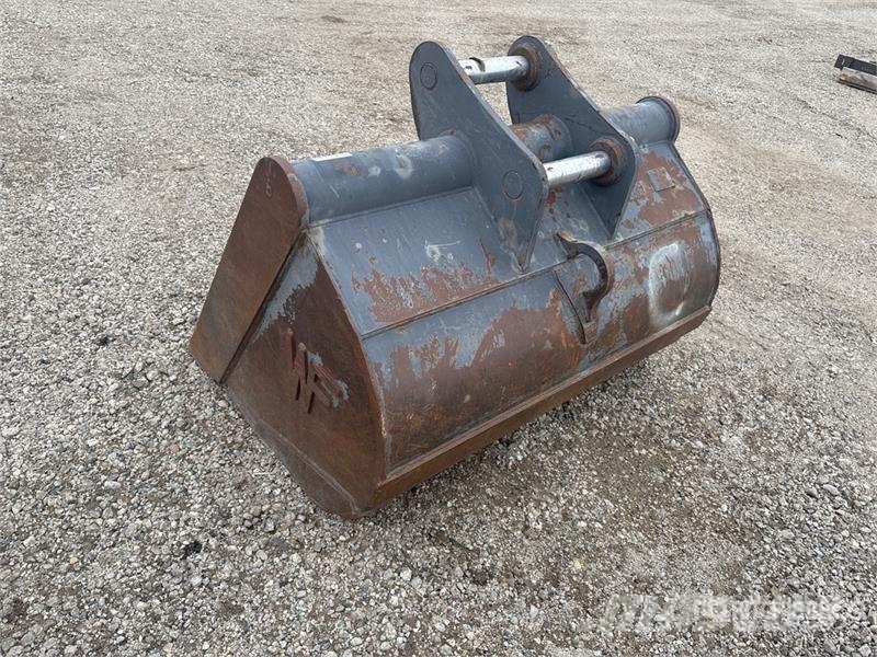 60 in Digging Excavator Bucket Baldes
