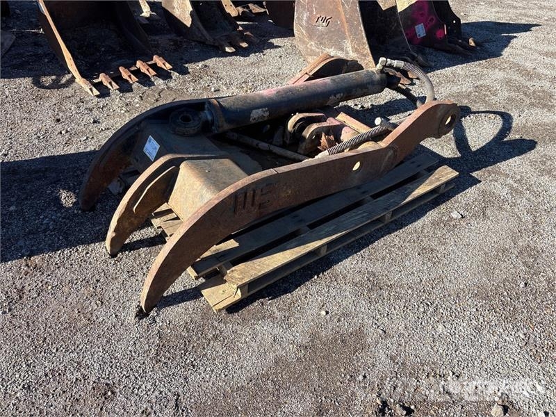  69 in Excavator Thumb Skovle