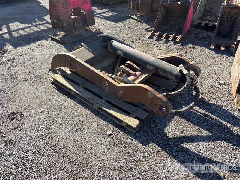  69 in Excavator Thumb Skovle