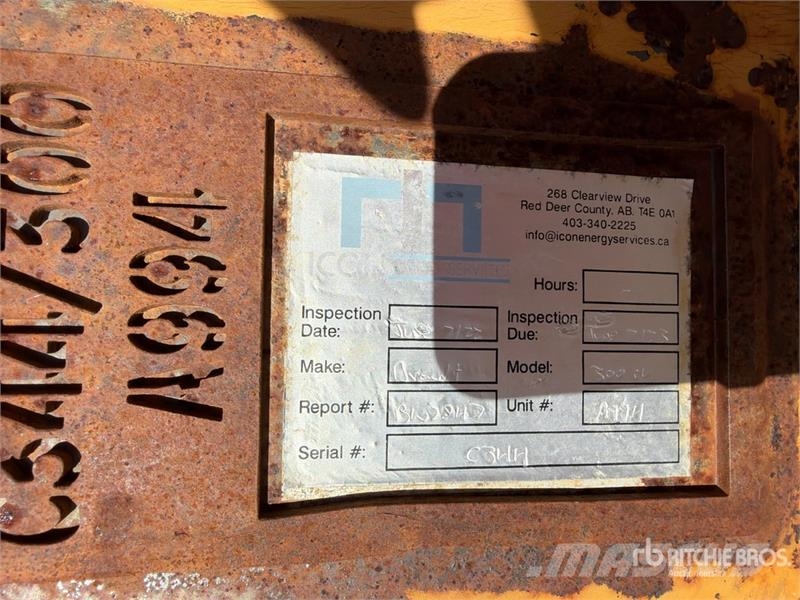  70 in Digging Excavator Bucket - Fits Cat 336 Baldes