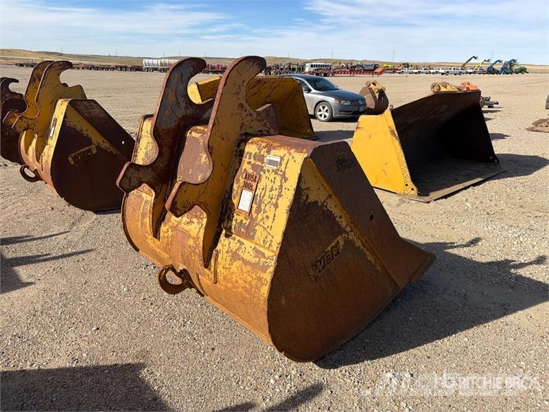  70 in Digging Excavator Bucket - Fits Cat 336 Baldes