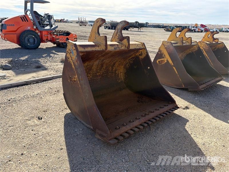  70 in Digging Excavator Bucket - Fits Cat 336 Baldes