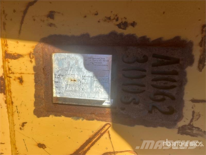  70 in Digging Excavator Bucket - Fits Cat 336 Baldes