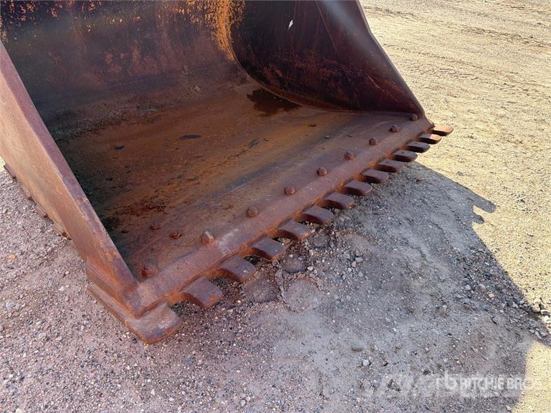  70 in Digging Excavator Bucket - Fits Cat 336 Baldes