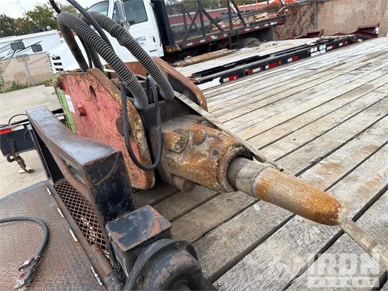  75 in Hydraulic Breaker - Fits John Deere 410 مطارق / كسارات
