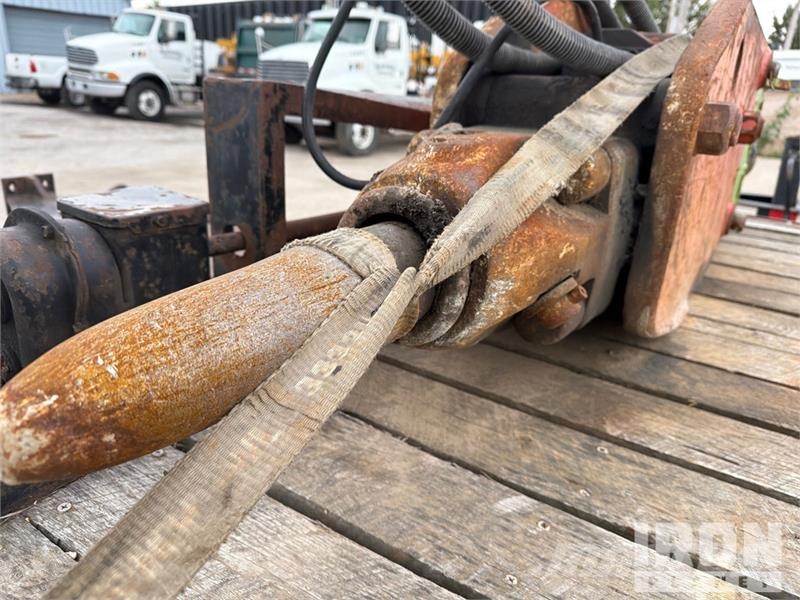  75 in Hydraulic Breaker - Fits John Deere 410 مطارق / كسارات