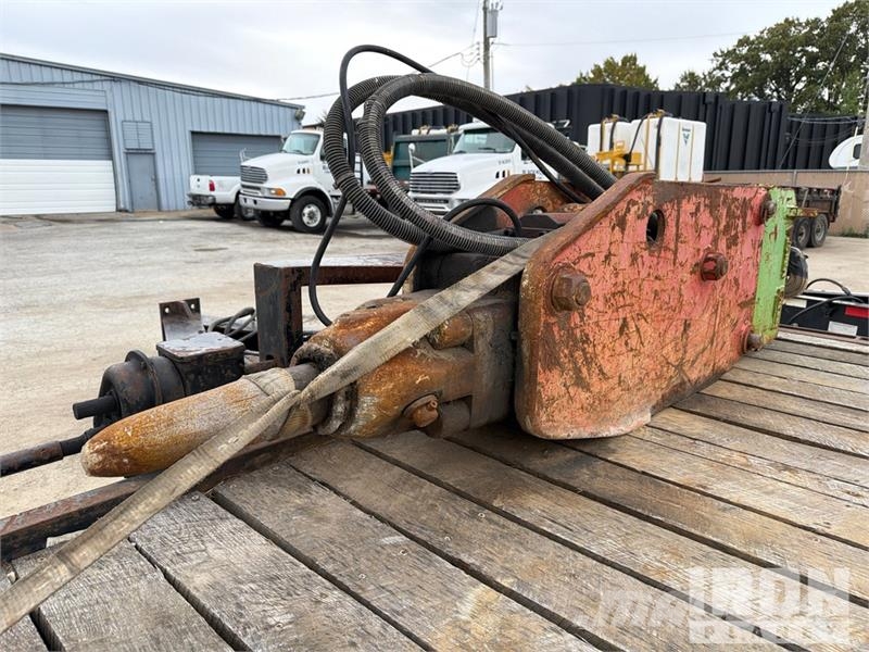  75 in Hydraulic Breaker - Fits John Deere 410 مطارق / كسارات
