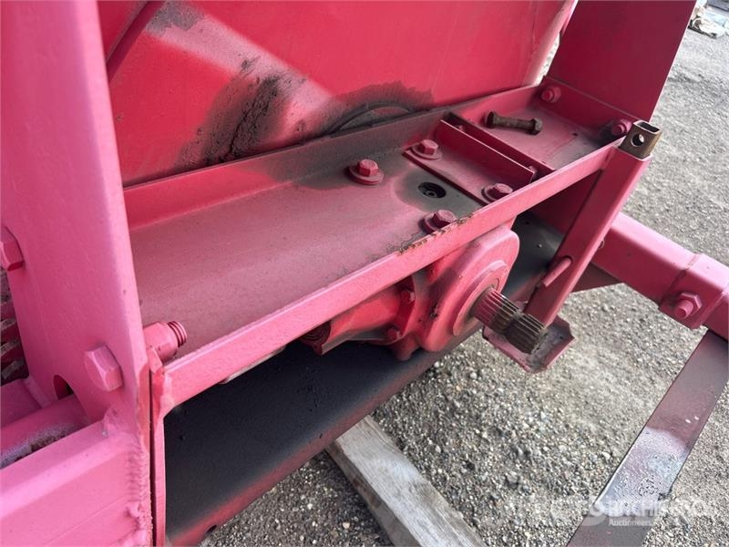  8 ft 3-Point Snow Blower - Fits Tractor 扬雪机
