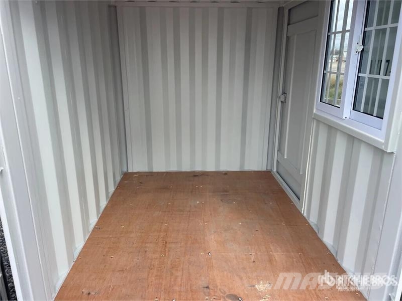 8 ft Storage Container Varastokontit