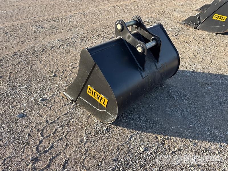  80CL 48 in Ditch Excavator Bucket - Fits 50mm Cat  Schaufeln