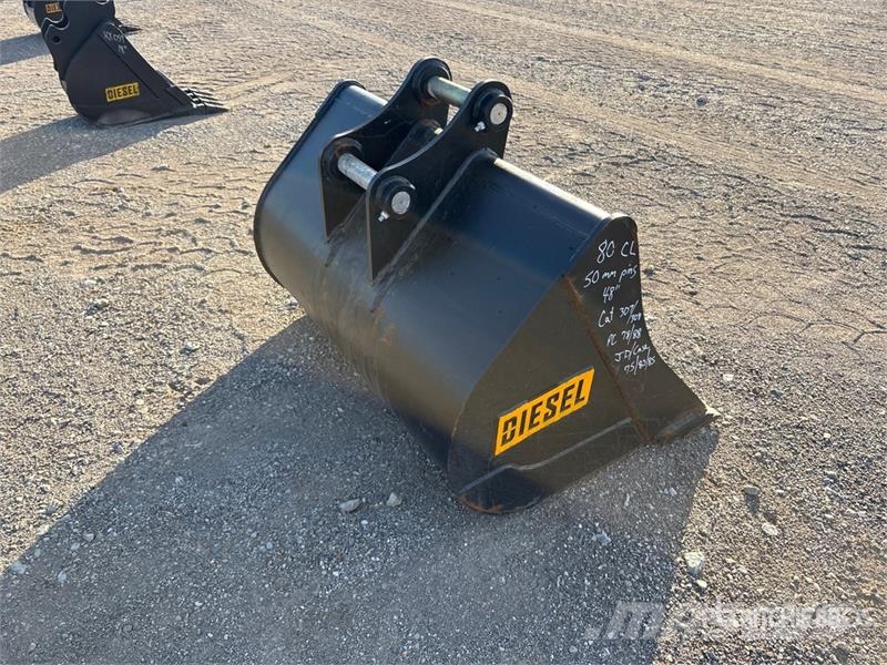 80CL 48 in Ditch Excavator Bucket - Fits 50mm Cat  Schaufeln