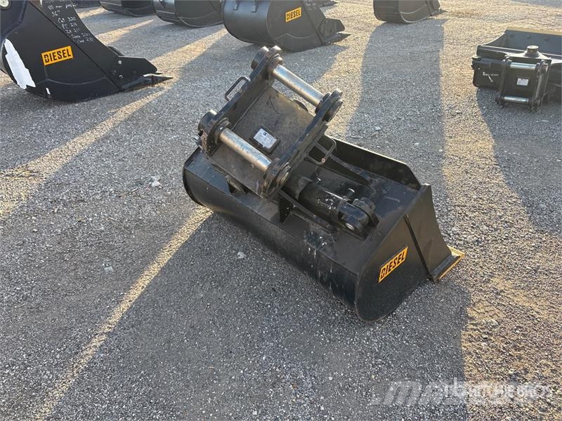  80CL 48 in Tilting Excavator Bucket - Fits Cat 307 Schaufeln