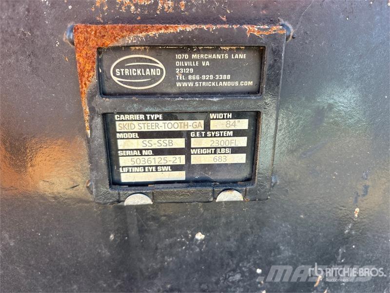 84 in Skid Steer Bucket Baldes