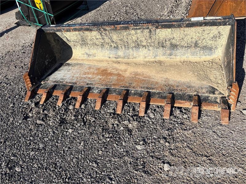 84 in Skid Steer Bucket Baldes