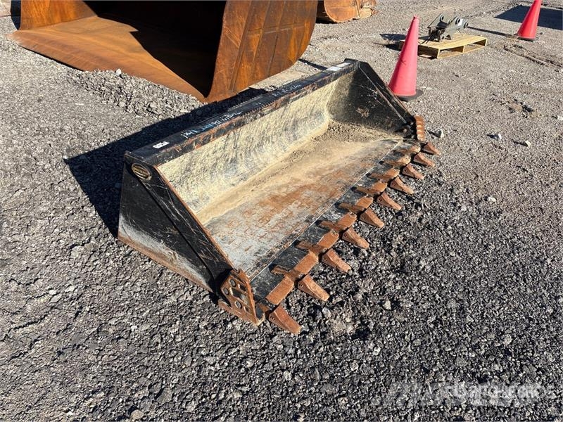 84 in Skid Steer Bucket Baldes